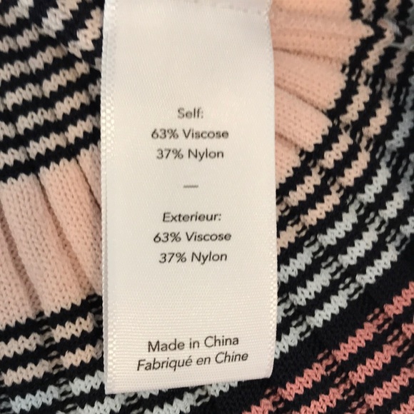Elizabeth and james like new striped sweater size medium M - Picture 4 of 5